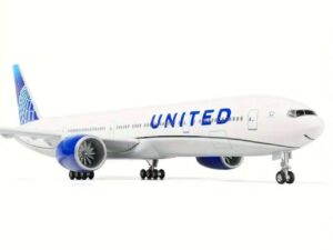 UNITED Boeing 777-300ER Collector Desk Model Airplane 18