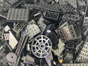 2.2LBS Sorted Clean Beautiful LEGOs - Mix of Black & Grey LEGO Parts