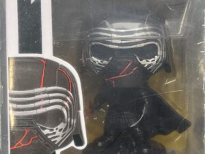 Funko POP #308 - Kylo Ren Supreme Leader - Star Wars
