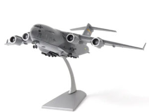 1:200 Scale C-17 Globemaster III Diecast Airplane Desk Model with Stand