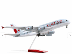 Qatar Airlines Airbus A380 1-160 Scale Desk Model Aircraft